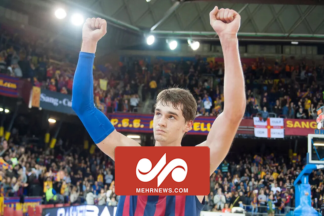 هواداران تیم بسکتبال بارسلونا شعار “نه به نسل کشی” سر
دادند