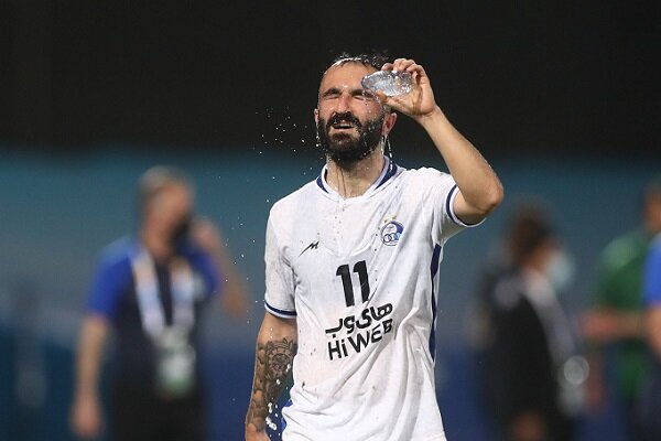 هواداران پرسپولیس به من لطف داشتند!