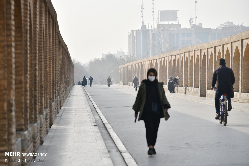 هوای اصفهان برای گروههای حساس ناسالم است/ریزگرد آلاینده غالب هوا