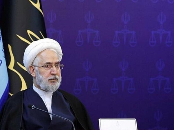 هوشمند سازی در سند تحول جهت تسریع خدمترسانی به مردم است