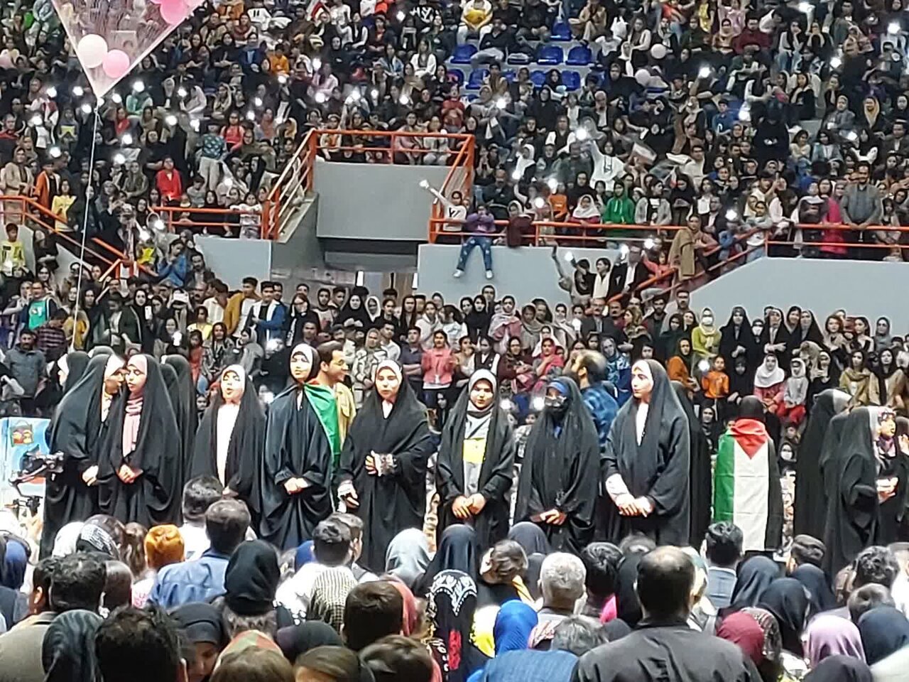 هیاهوی جمعیت در جشن «مثل ستاره» سنندج