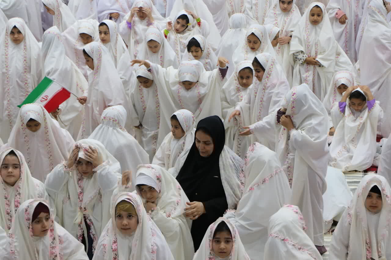 هیاهوی نوگلان کُرد ایرانی در جشن بندگی