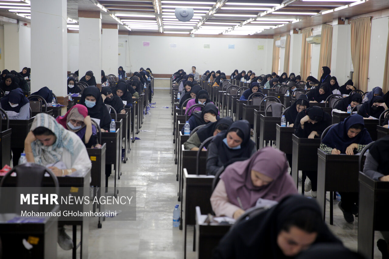 هیچ کدام از مخالفان تأثیر سوابق در کنکور دانش آموزنبودند