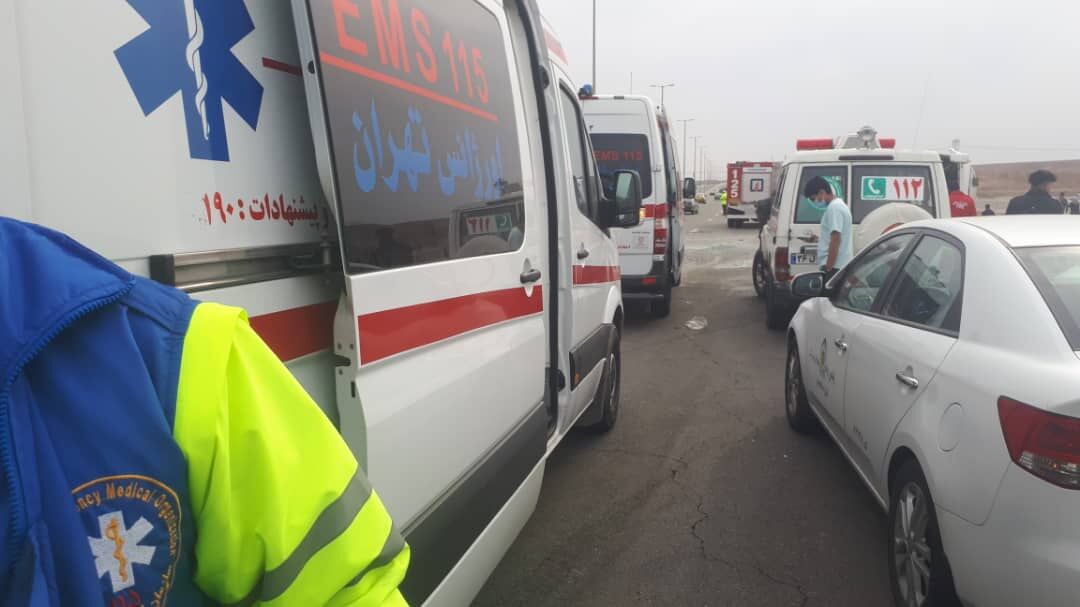 واژگونی اتوبوس در محور جم – فیروزآباد ۳ مصدوم داشت
