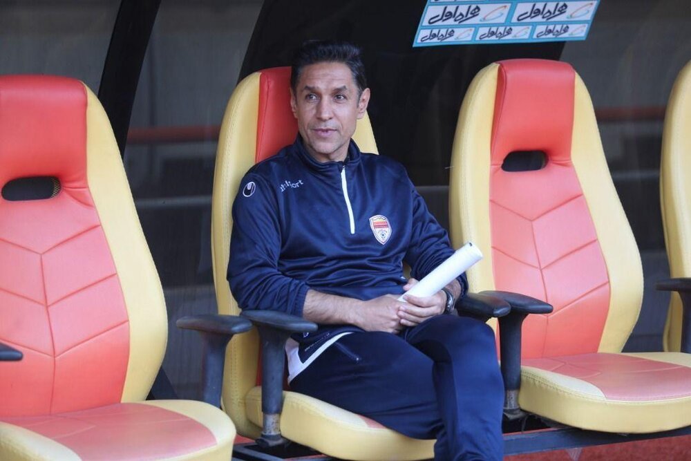 واکنش دستیار جواد نکونام به احتمال جذب کاپیتان استقلال