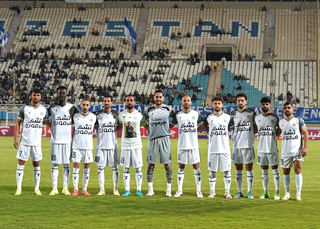 واکنش ذوب آهن به دلارهای اهدایی به بازیکنان خارجی