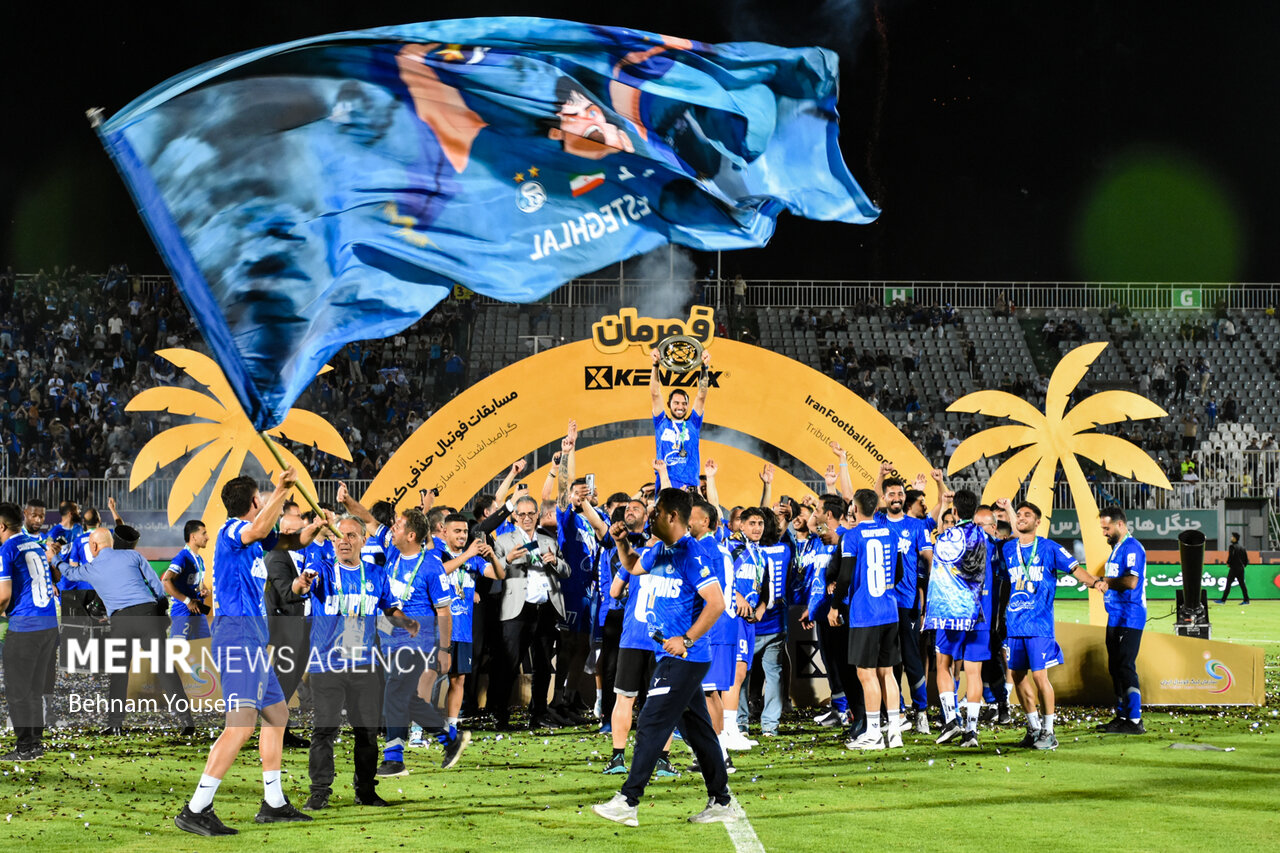 واکنش سیدورف به قهرمانی استقلال در جام حذفی + عکس