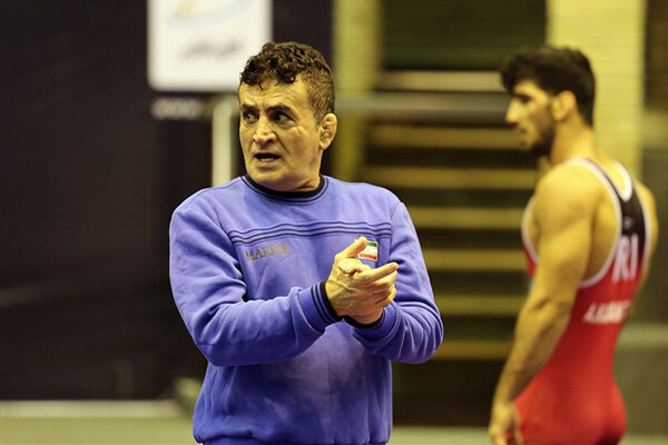 واکنش محمد بنا به تست مثبت فرنگی‌کار تیم ملی