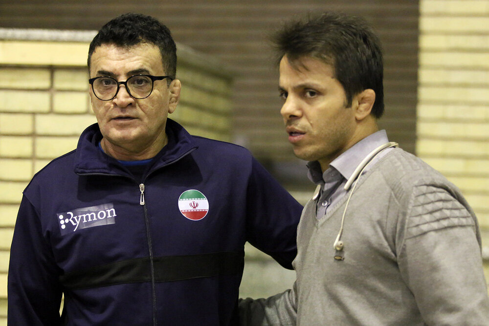 واکنش محمد بنا به کنار رفتنش از تیم ملی و انتخاب سرمربی جدید