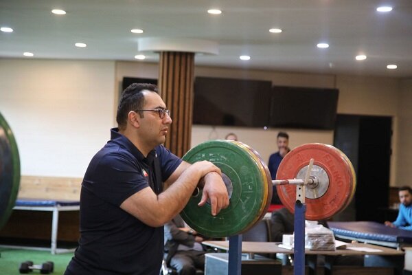 واکنش مربی وزنه‌برداری به شایعه دوپینگ یک ملی‌پوش؛ رکوردگیری تا جهانی