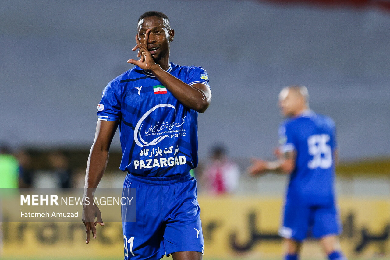 واکنش مهاجم فصل گذشته استقلال به حمله آمریکا به خاک مقدس ایران + عکس