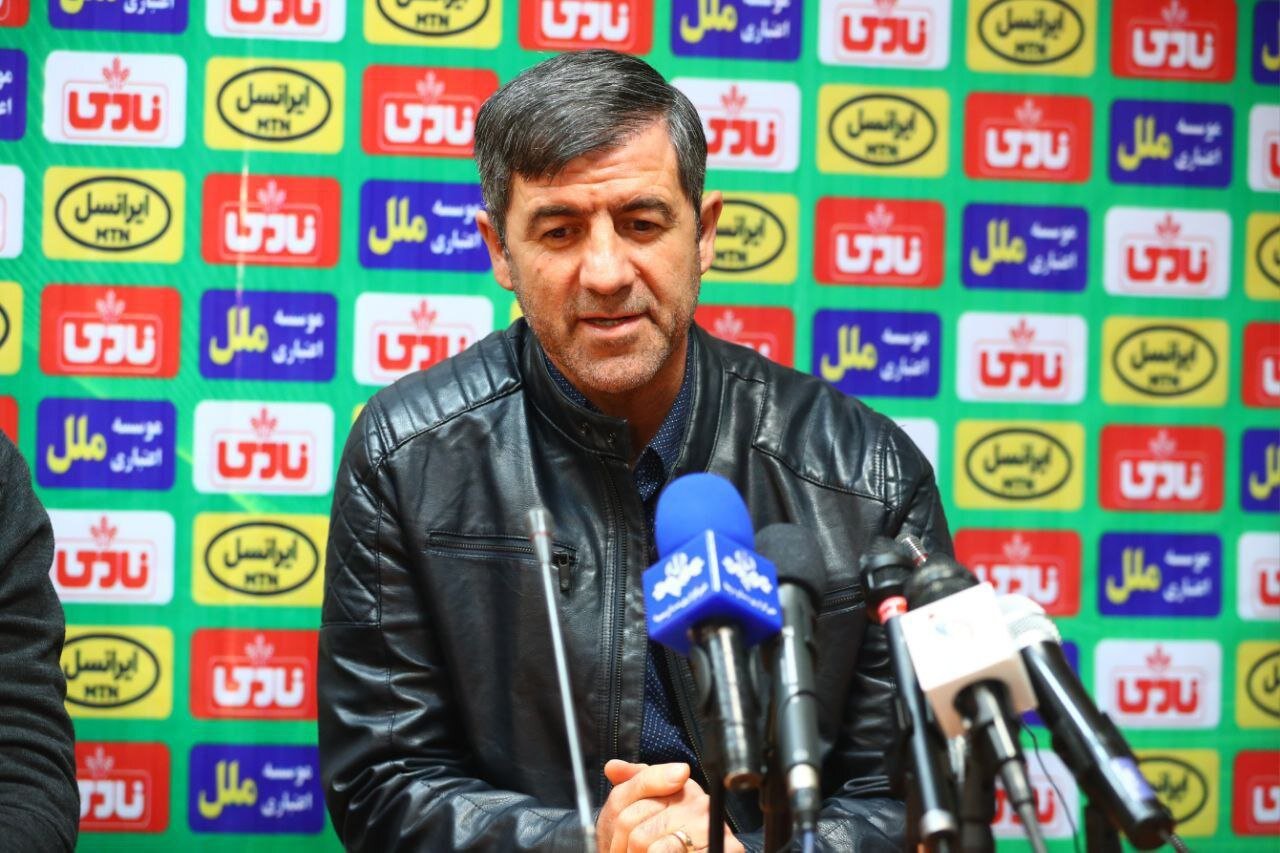 واکنش کریم باقری به اتهام کم کاری بازیکنان پرسپولیس؛ سرمربی نمیمانم