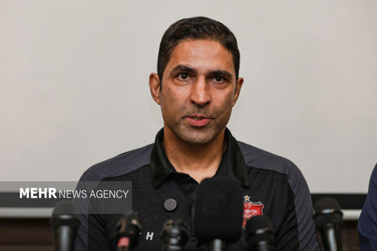 وحید هاشمیان: با دفاع بسته حریف روبرو شدیم/ به آینده پرسپولیس خوشبینم