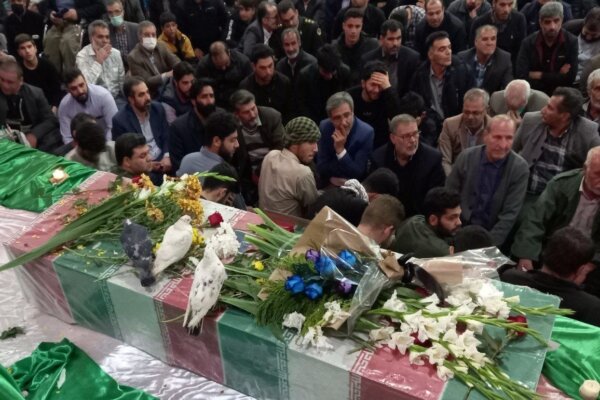 وداع با پیکر شهید مدافع حرم «میلاد حیدری» در مسجد جامع قروه