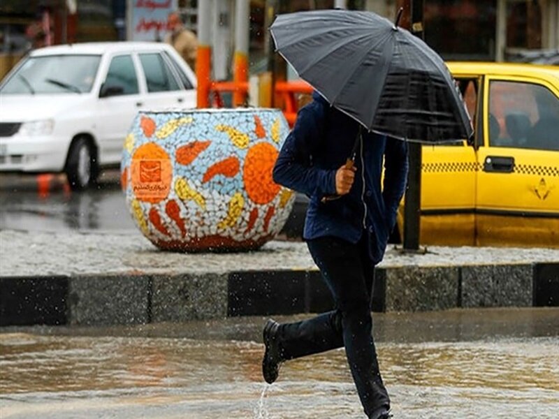 ورود سامانه بارشی به آذربایجان غربی/احتمال آبگرفتگی
معابر