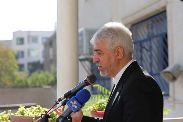 وزارت ورزش و جوانان برنامهای برای کاهش آمار کارکنان ندارد