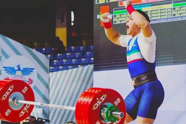 وزنه بردار سده لنجانی قهرمان آسیا شد