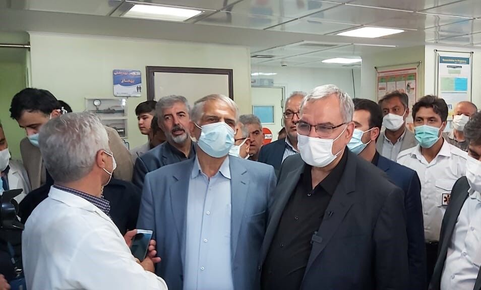 وزیر بهداشت از بیمارستان شهدای پاکدشت بازدید کرد/افزایش ۳۰ درصدی صلاحیت پرستاران درآزمون
