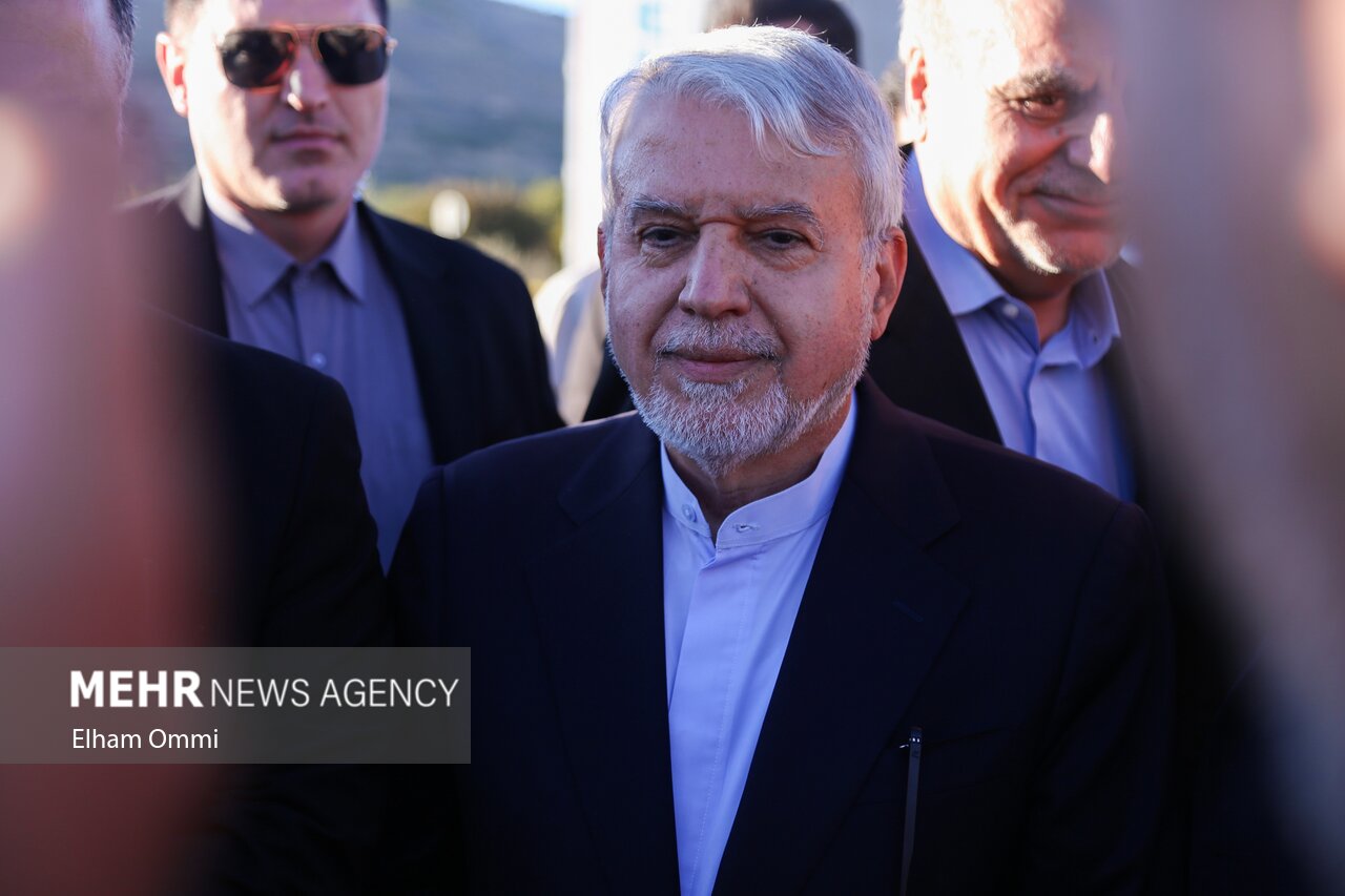 وزیر میراث فرهنگی از وضعیت مرمت گنبد تاریخی سلطانیه انتقاد کرد