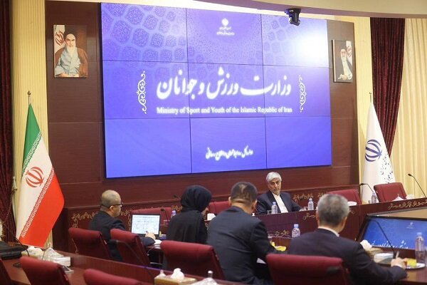 وزیر ورزش با طراحان مجموعه ورزشی جدید تهران دیدارکرد