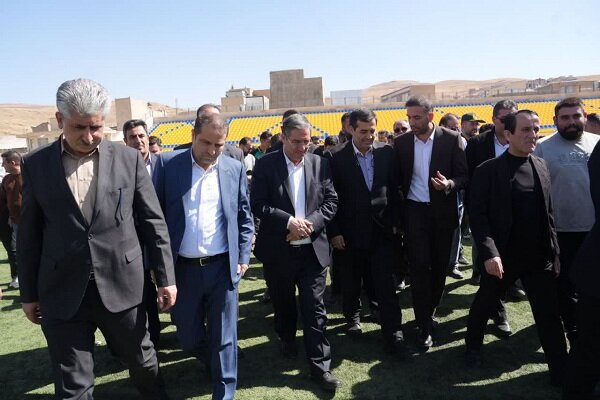 وزیر ورزش وجوانان از زیرساخت های ورزشی مهاباد بازدید کرد