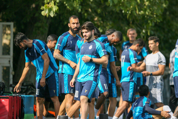 وضعیت شکایتها و بدهیهای استقلال/ خطر بسته شدن دوباره پنجره