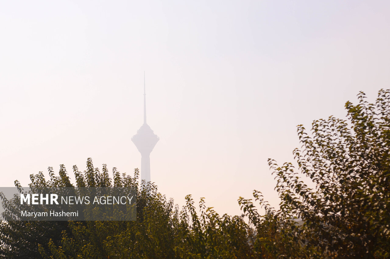 وضعیت قرمز هوای تهران/ هوا برای همه ناسالم است