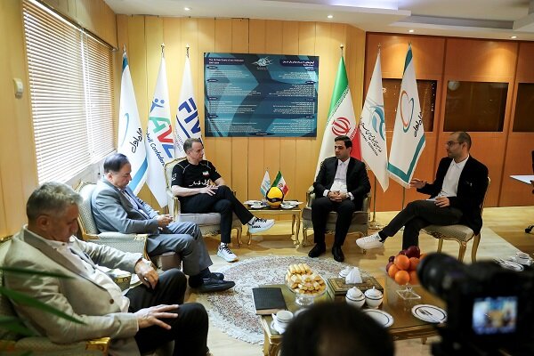 پائز: قلب بازیکنان را می‌خواهم