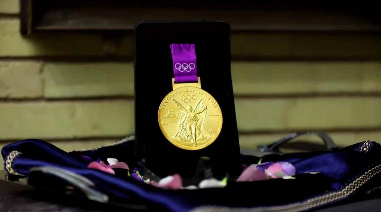 پاداش فدراسیون وزنهبرداری برای طلایی های جهانی و بازی های آسیایی