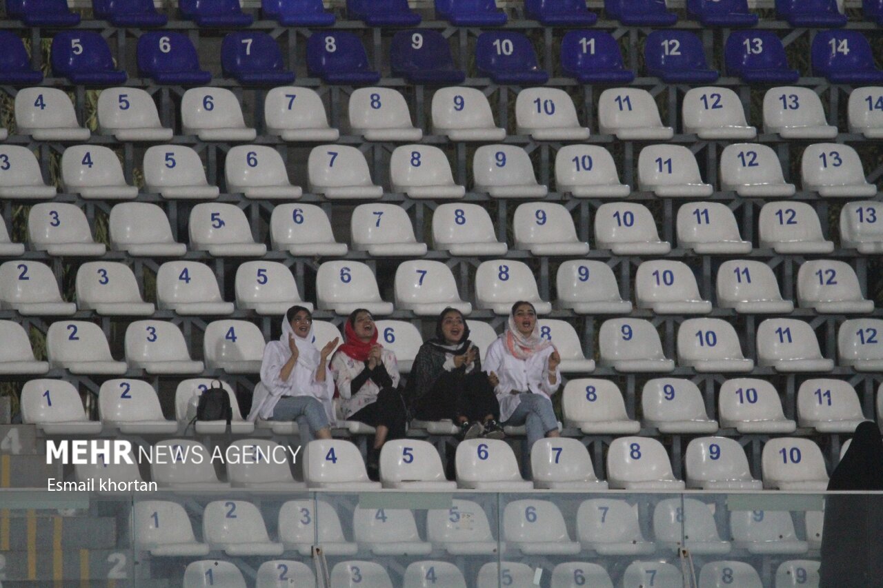 پاسخ آلومینیوم به درخواست پرسپولیس: با پول تشریف
بیاورید!