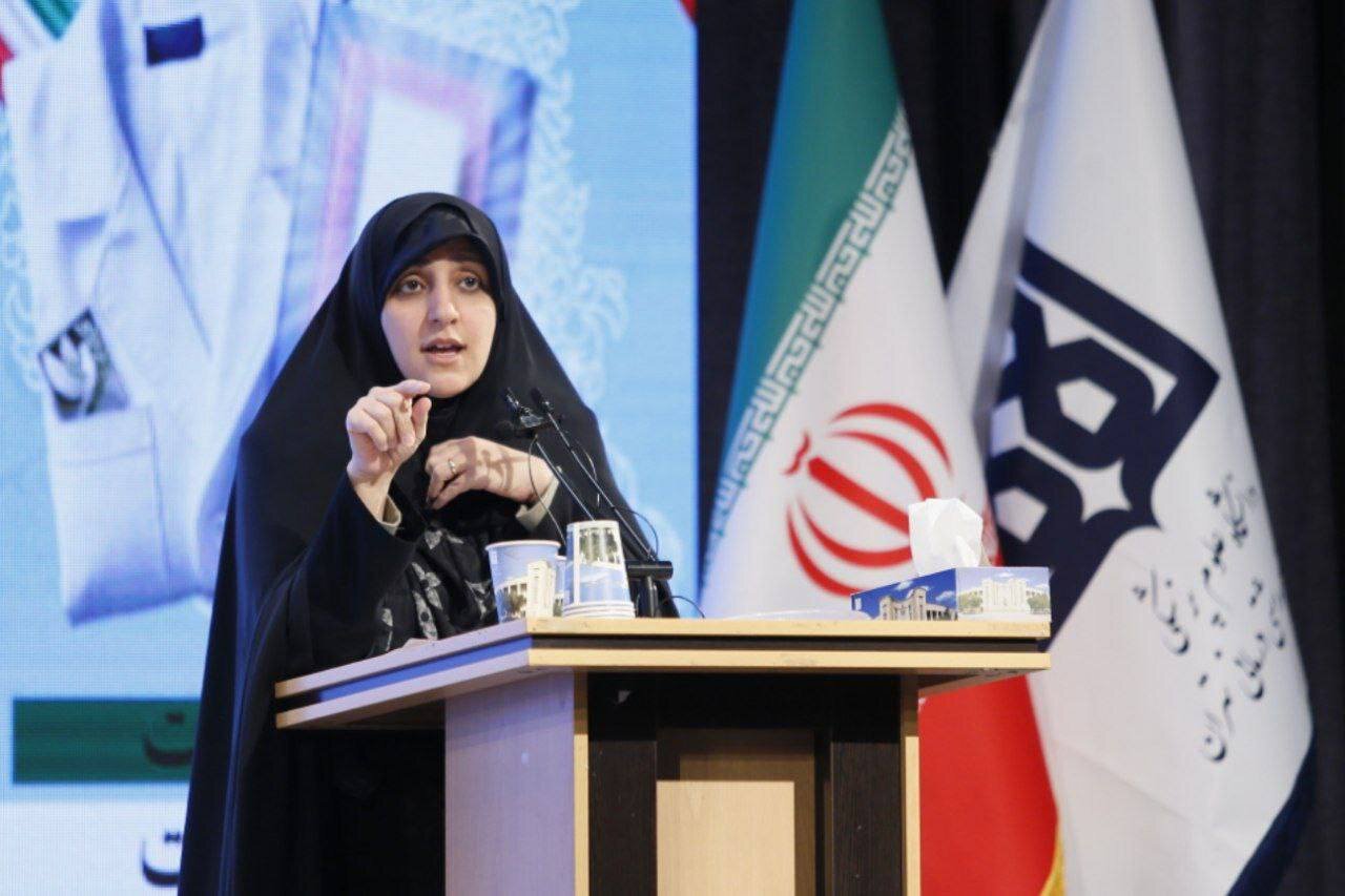 پاسخ به دانشجویان راهکار حل مسائل امروز کشور است