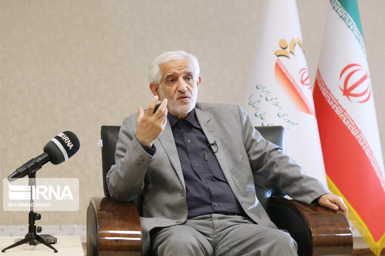 پاسخ سروری درباره ادامه حضور چمران در شورای شهر