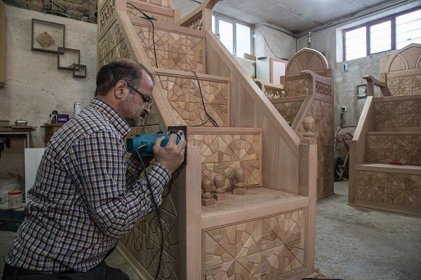 پای منبری که معتادان بهبودیافته میسازند