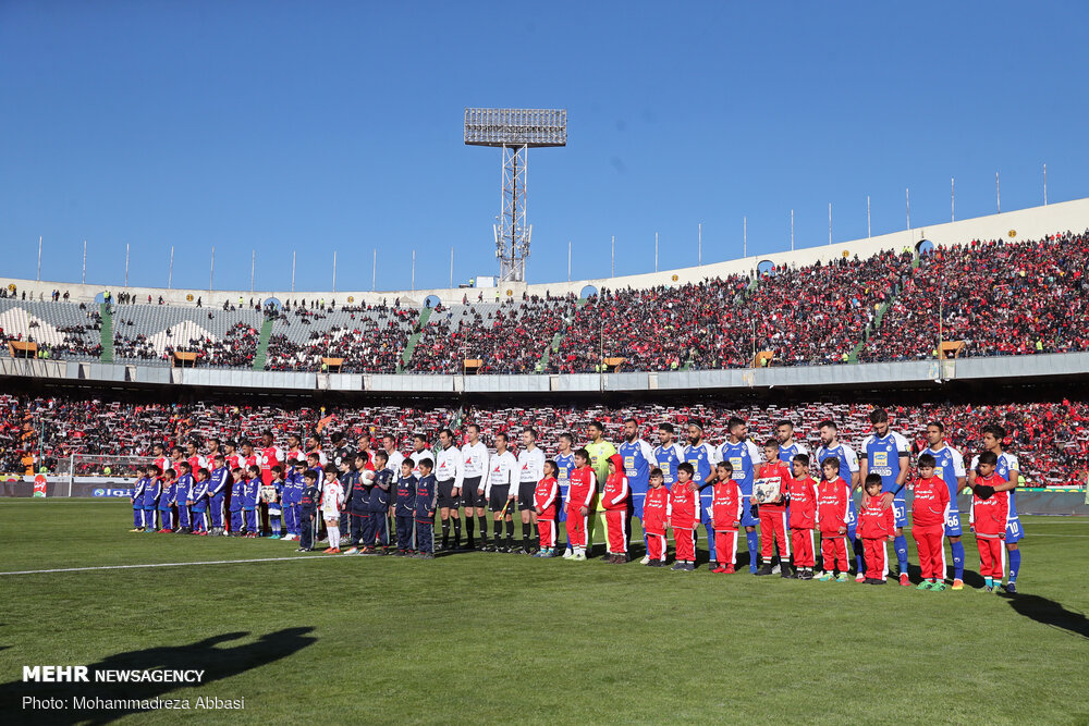 پایان حسرت ۷۷۰ روزه تماشاگران برای دربی/ بازگشت هیاهو به سکوها