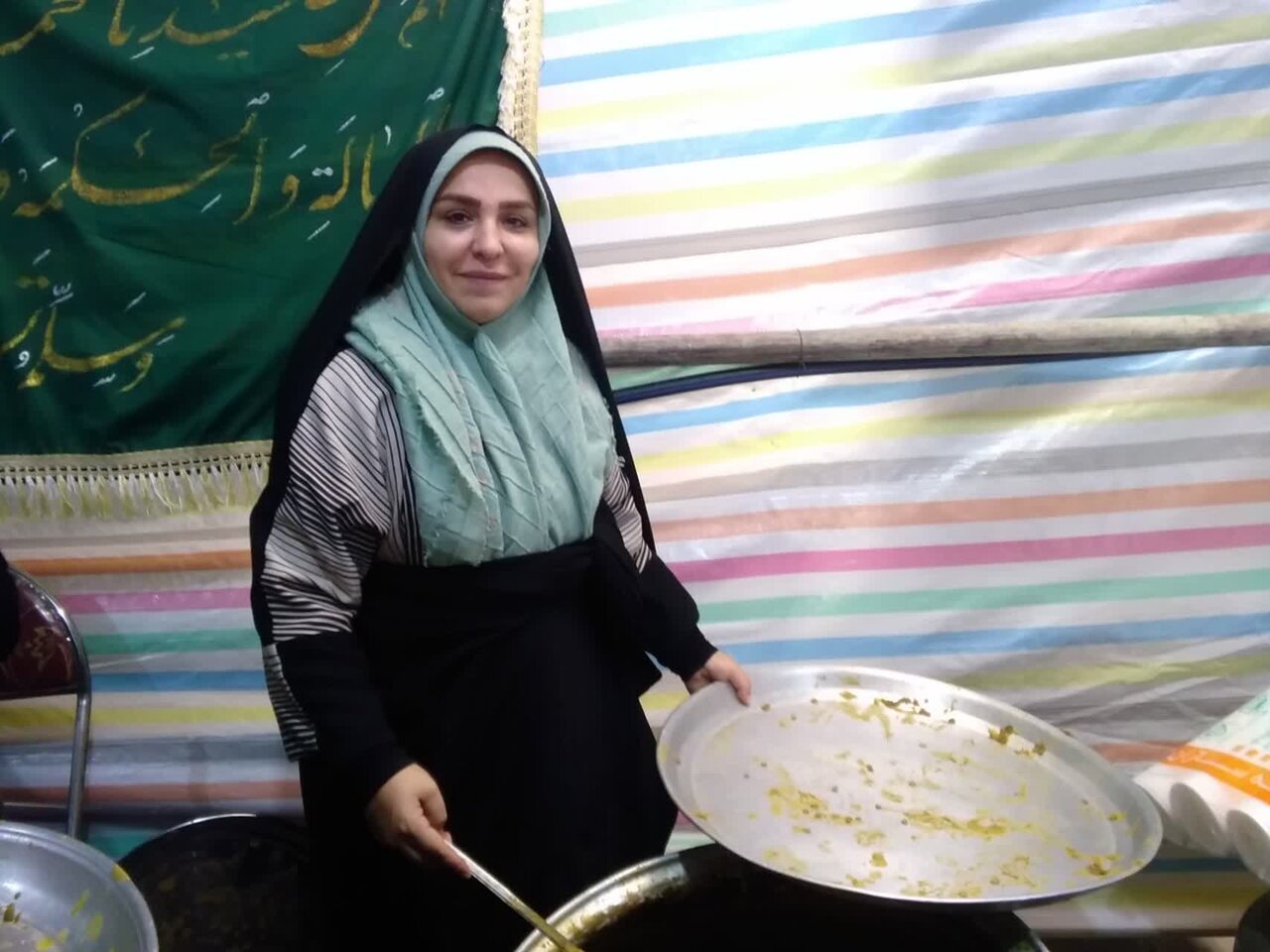 پخت و توزیع بیش از ۲۰۰۰ پرس غذا در موکب اهل سنت سنندج