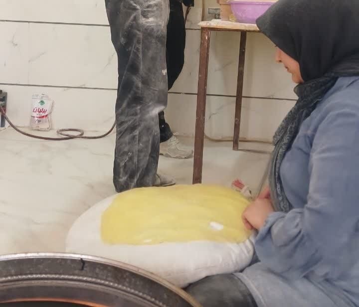 پخت ۲ هزار نان سنتی «اوفاق» صلواتی در سریشآباد