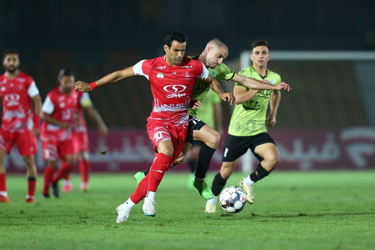 پرسپولیس اسپانیایی بازی میکند/ هواداران به رضاییان توهین
نکنند