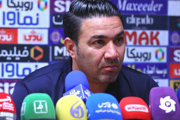 پرسپولیس با گل آفساید و ناحق قهرمان شد/ قهرمان واقعی استقلال
است