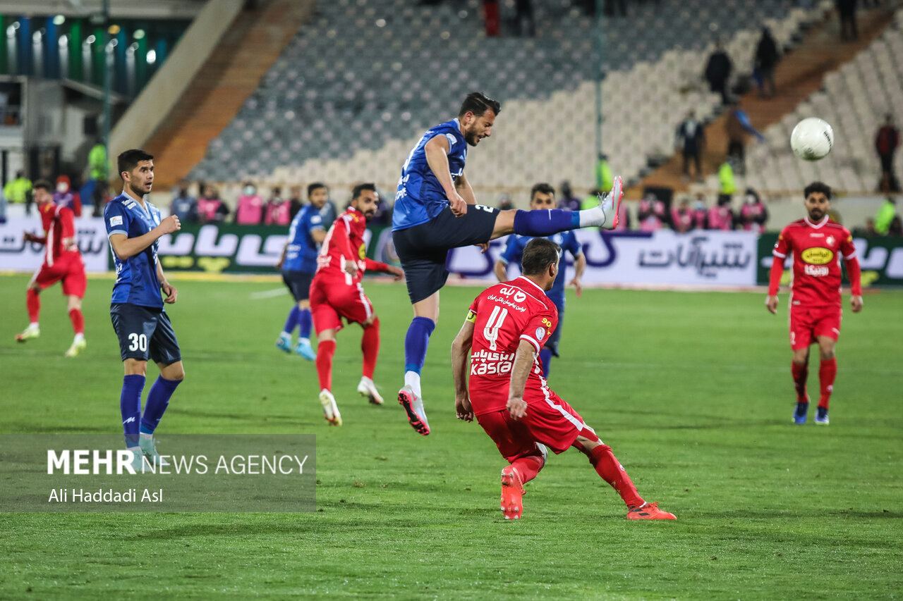 پرسپولیس بازهم امتیاز از دست می‌دهد/خط حمله استقلال باید بهتر شود