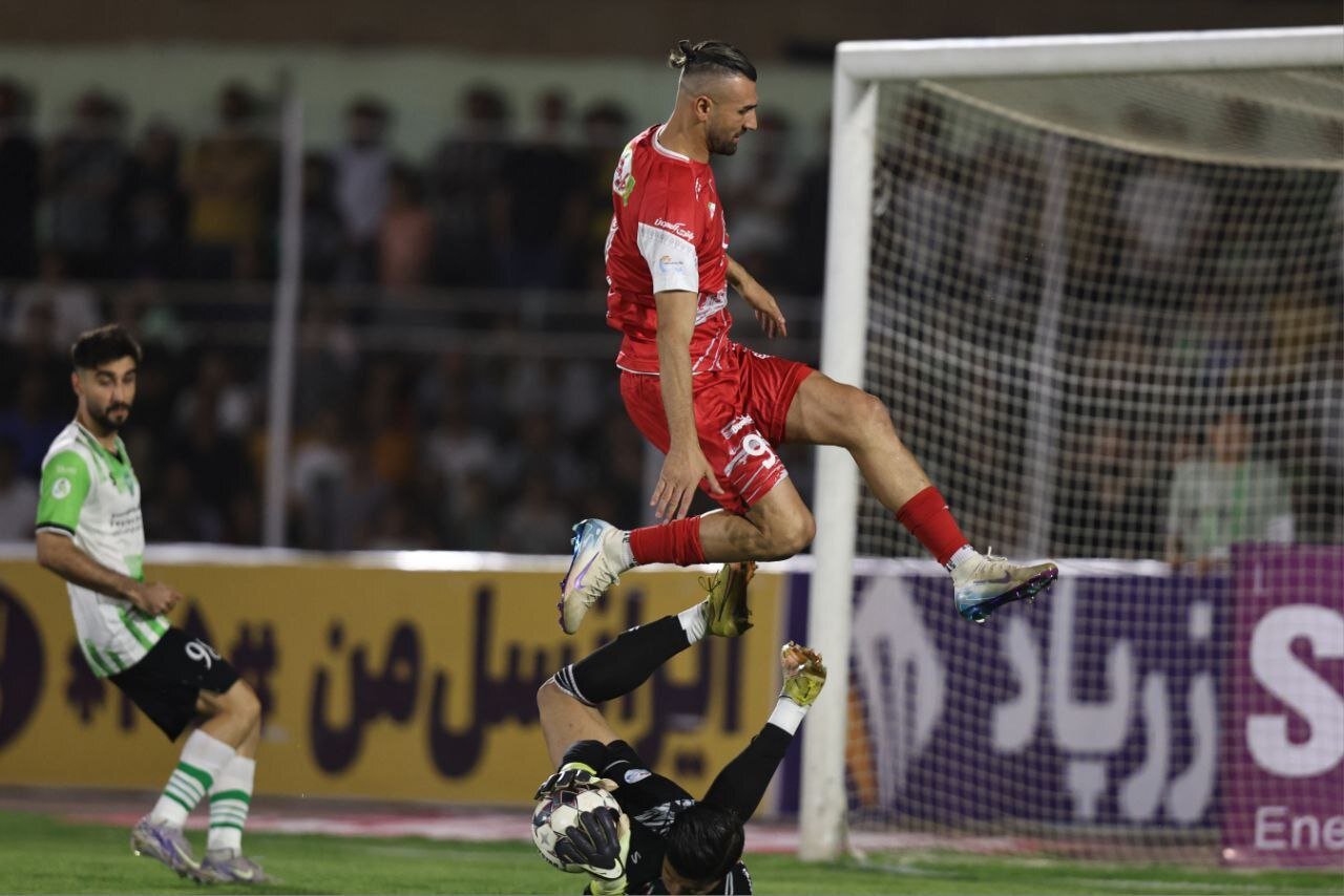 پرسپولیس بازی باخته را برد؛ ستاره مصدوم به موقع پیام آور شادی شد