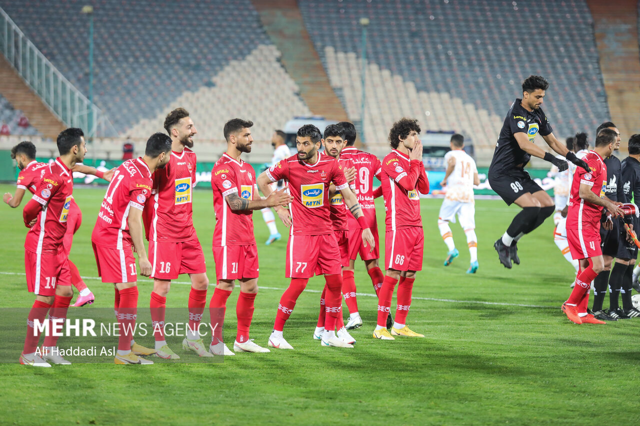 پرسپولیس برنده بازی با استقلال است/ قهرمان هفته آخر مشخص می‌شود