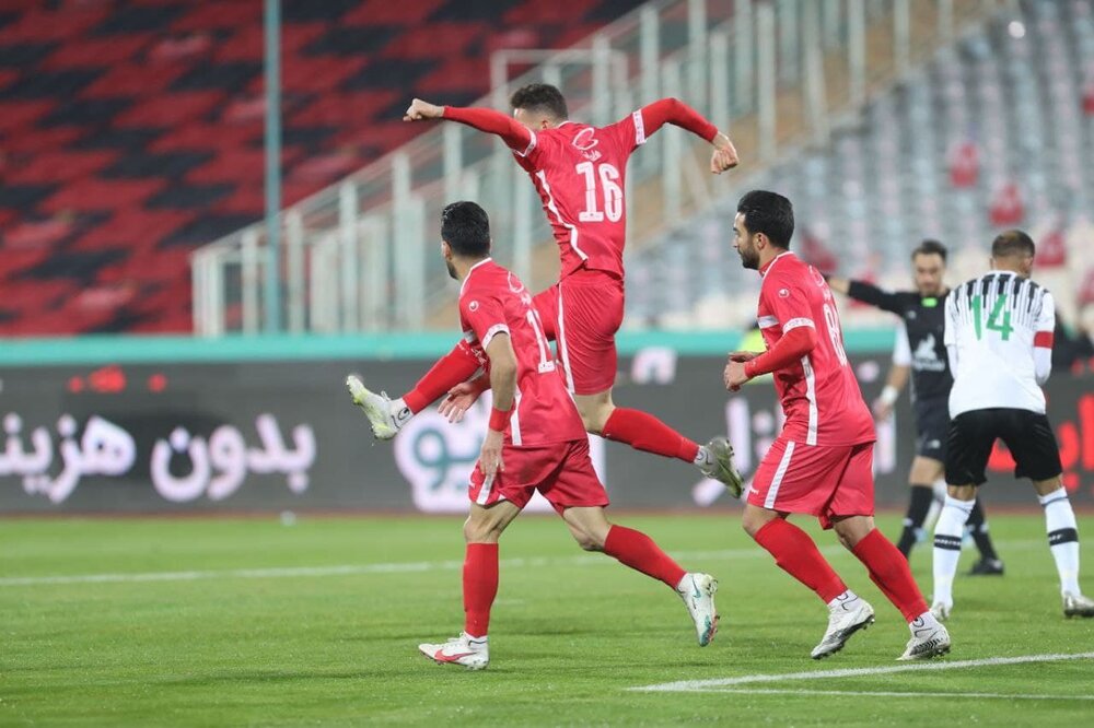 پرسپولیس قبل از دربی استقلال را رد کرد/سرخپوشان به صدر نزدیک شدند