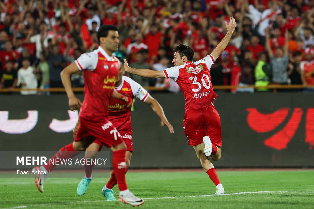 پرسپولیس لیاقت قهرمانی را داشت/ همه تیم‌ها از داوری ضررکردند