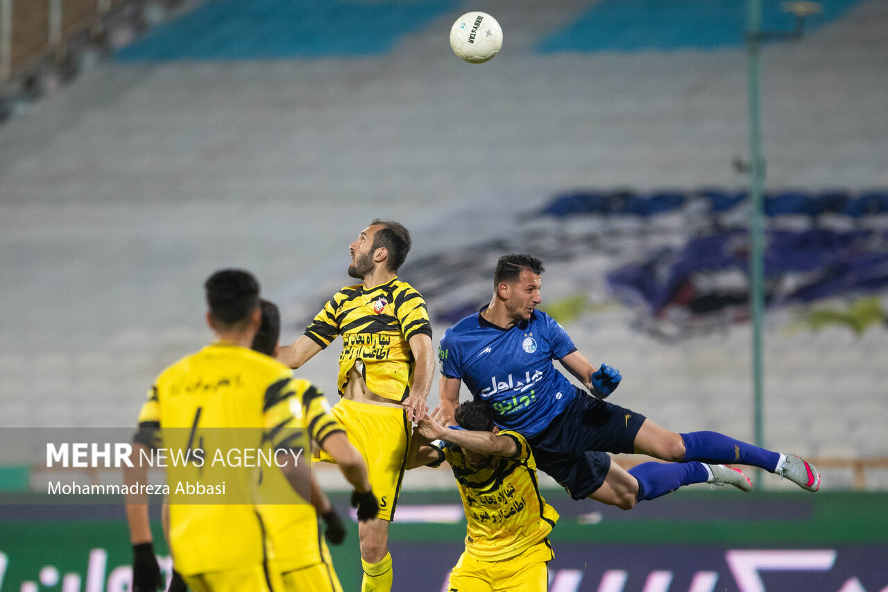 پرسپولیس میهمان ذوب آهن شد/ استقلال با پیکان دیدار میکند