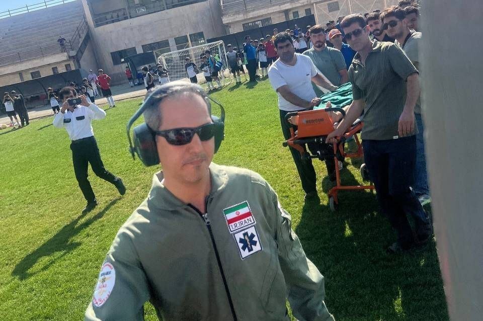 پرواز نجات‌بخش بالگرد اورژانس هوایی در آسمان کردستان