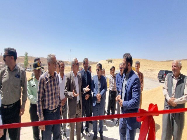 پروژه مکانیزه کردن انبار گندم در روستای گیلک‌لو قروه افتتاح
شد