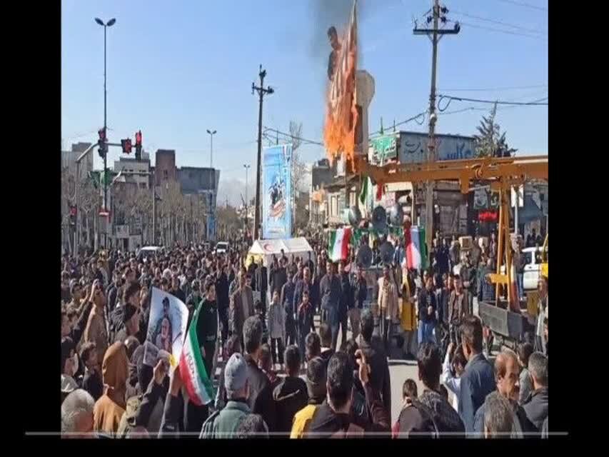 پرچم آمریکا و اسراییل به آتش کشیده شد