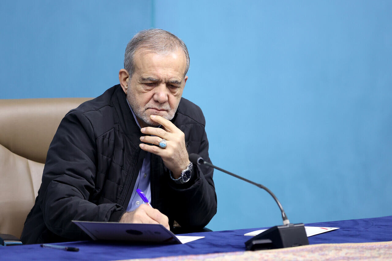 پزشکیان: باید هزاران متغیر را ببینیم، برای آن برنامه داشته باشیم