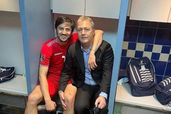 پست جالب سردار آزمون پس از پیروزی بر عراق با عکس معنادار