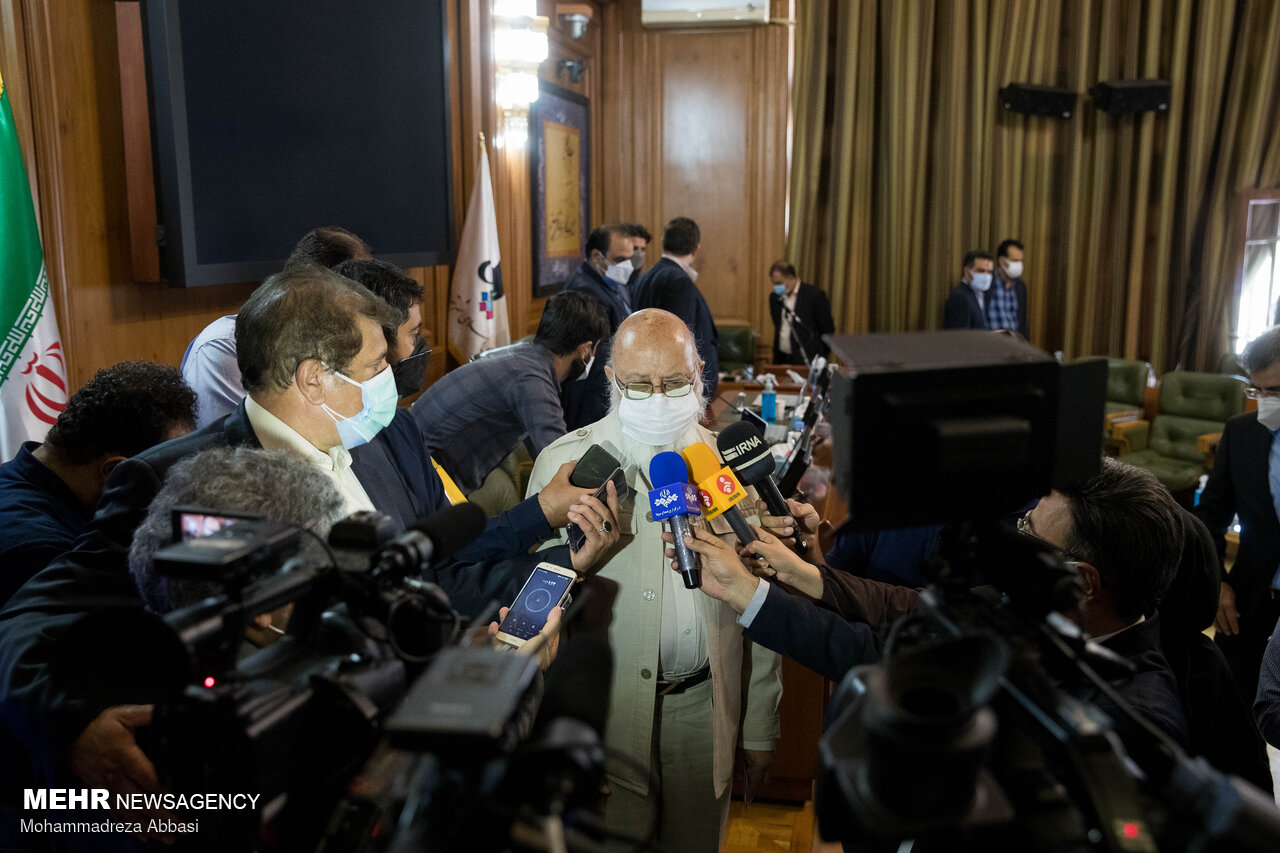 پست های مدیریتی دو شغله در شهرداری نخواهیم داشت